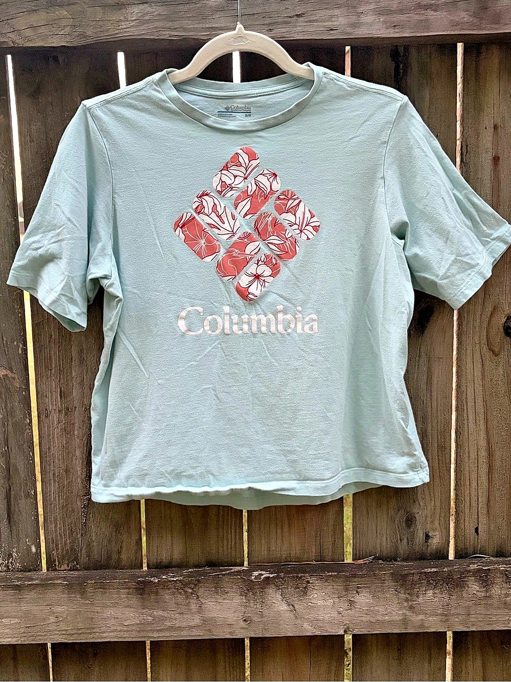 Columbia Women’s Medium Mint Green Floral Logo Boxy T-Shirt Relaxed